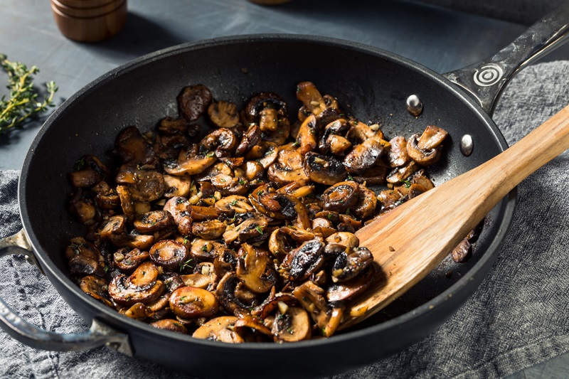 Homemade Healthy Sauteed Mushrooms 