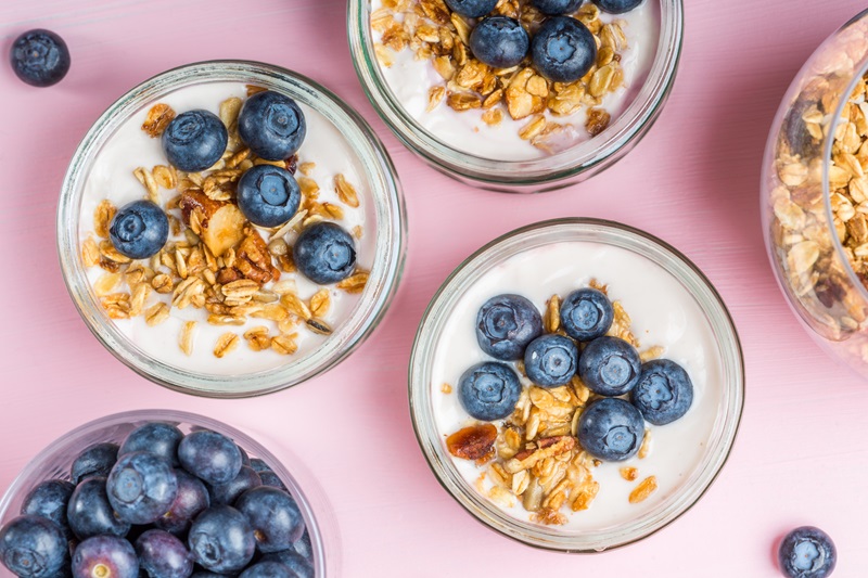 Greek Yogurt with Fresh or Frozen Berries